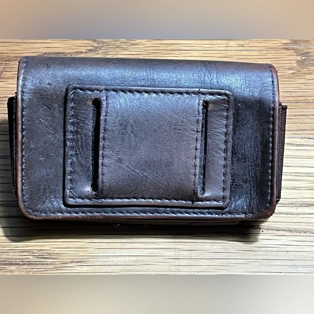 Vintage Il Bisonte Brown Leather Belt Wallet Snap Closure